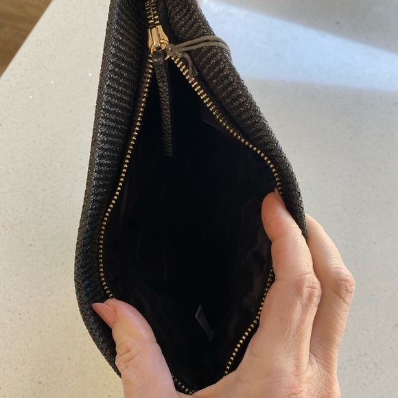 Country Road pouch bag. - Picture 4 of 7